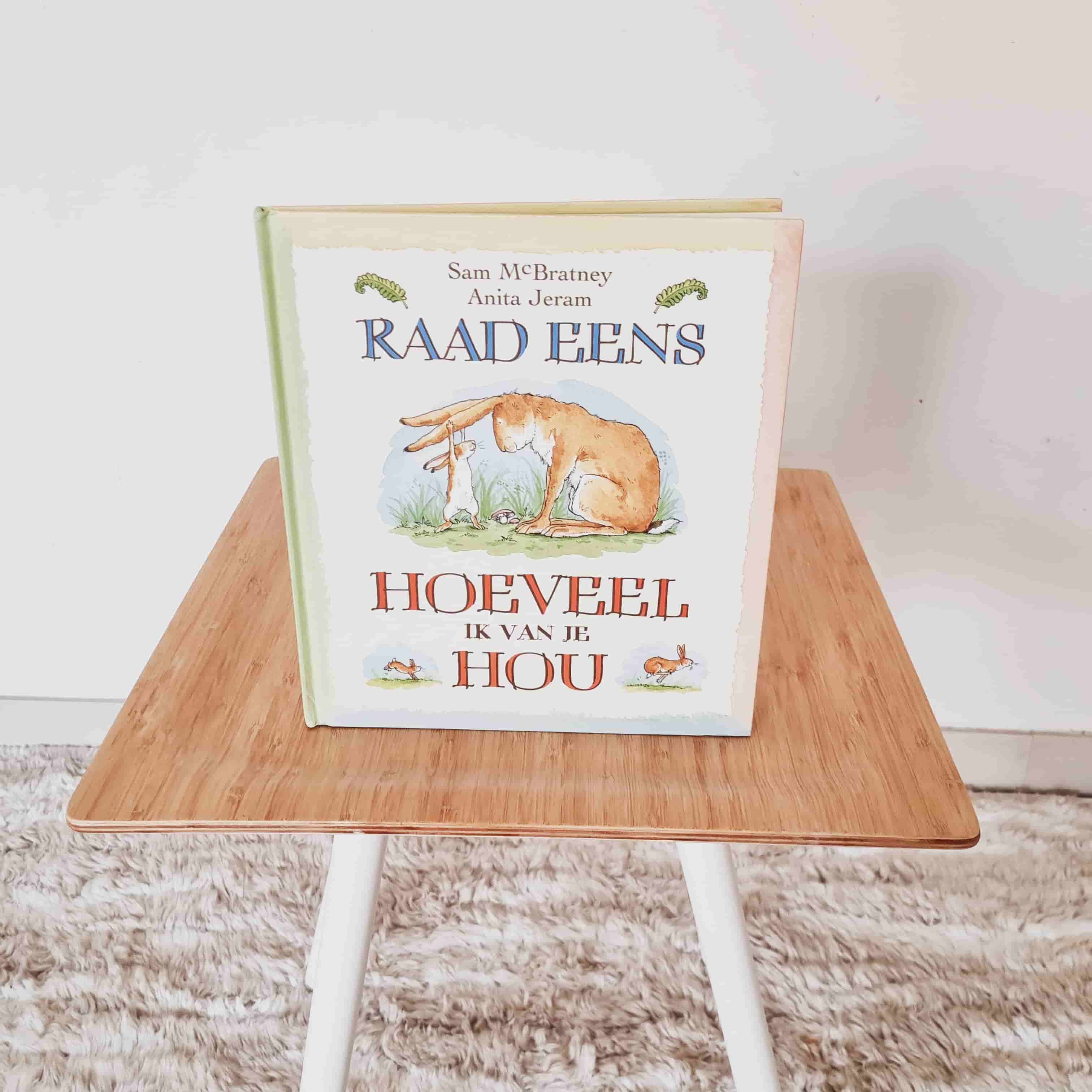 Boek raad eens hoeveel ik van je hou